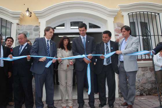 El Gobernador inauguró un nuevo Centro de Documentación Rápida en Rosario del Lerma