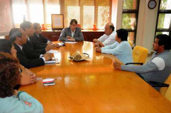 El ministro Kosiner recibió a familiares de joven asesinado que reclaman justicia