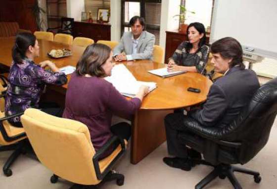 Coordinan acciones para la implementación del voto electrónico en elecciones de la Junta de Calificadora