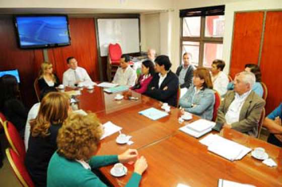 Se reunieron los jefes de los centros de salud de capital con autoridades del gabinete sanitario