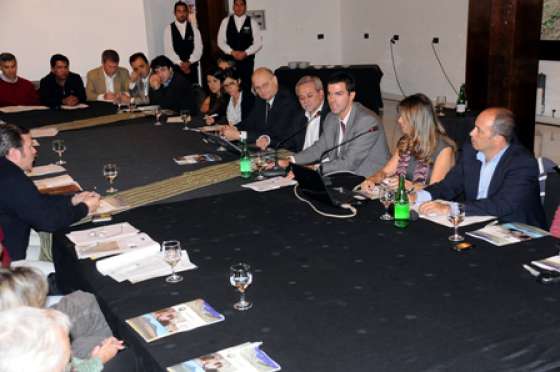 Urtubey manifestó su respaldo hacia la actividad minera en la reunión de GEMERA