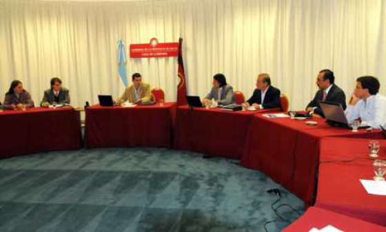 Educación trabajará con 11.730 alumnos de 18 instituciones en un programa de riesgo social