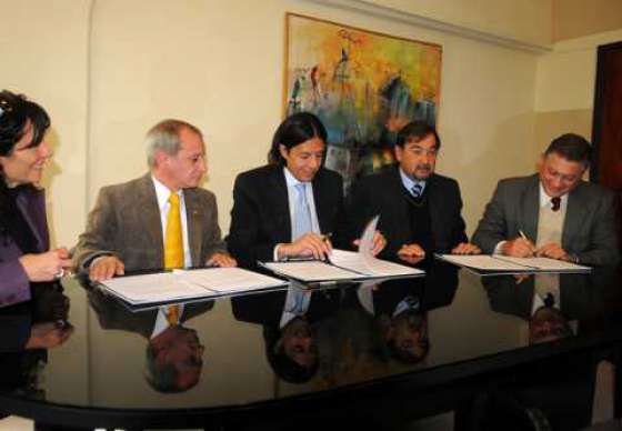 El Gobierno y la Municipalidad capitalina implementarán el balance social en el sector público