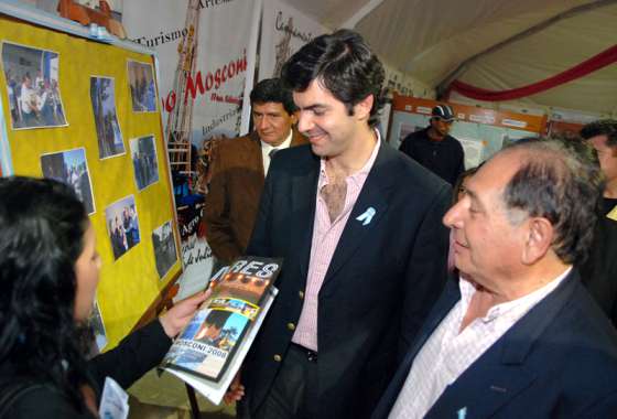 El Gobernador inauguró la feria Expo-Mosconi 2008 