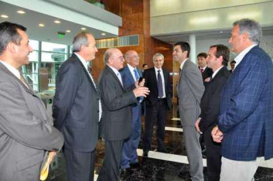 Urtubey recorrió en Sunchales la casa central de Sancor Seguros