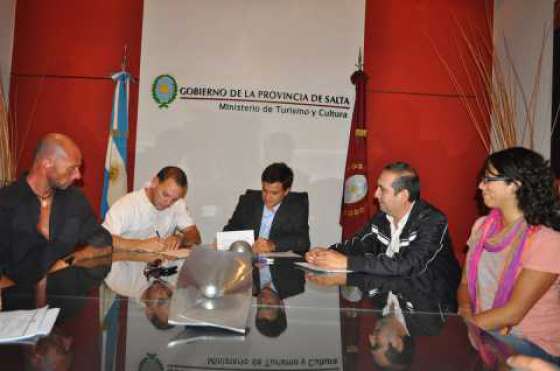 Turismo y guías de turismo trabajarán en programas de formación profesional