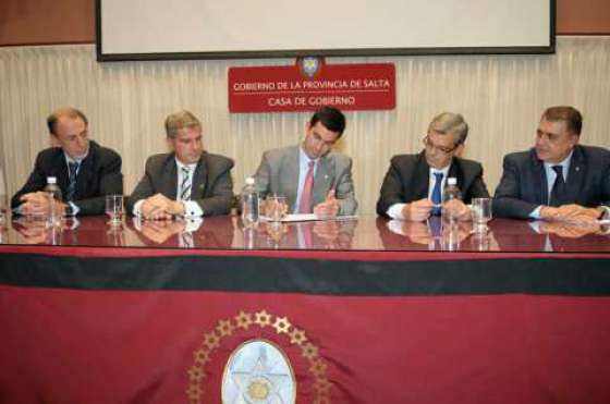 Fuerte apoyo al desarrollo de las economías regionales, sectores productivos y a la regularización de los lotes 55 y 14