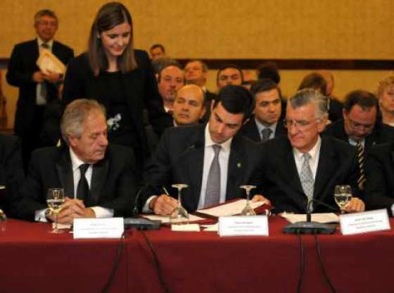 El gobernador Urtubey suscribió acuerdos de integración con Chile
