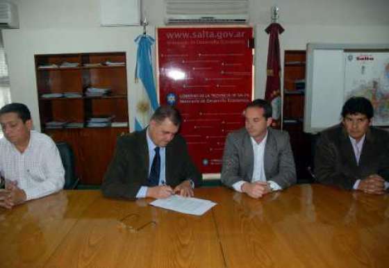 Se fijó un precio sostén de $12 para la compra de pimiento para pimentón