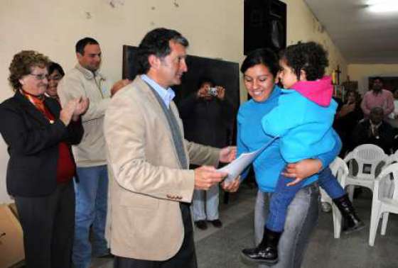 Entregaron más escrituras en Rosario de la Frontera