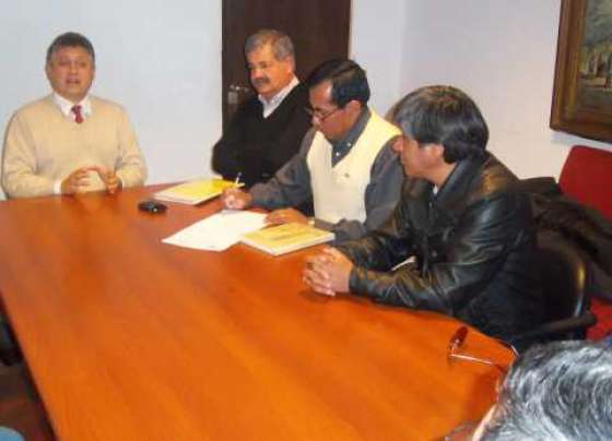 Coordinan acciones para el relevamiento territorial de las tierras que ocupan comunidades aborígenes