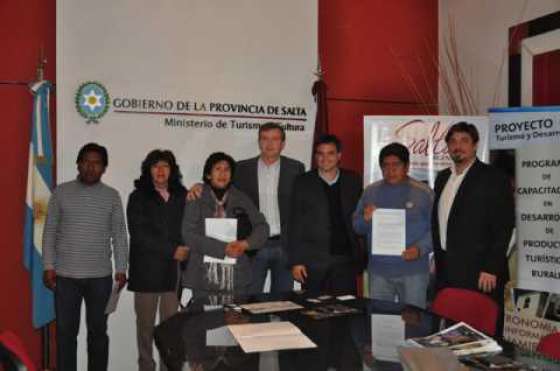 Firmaron convenio para potenciar el desarrollo del turismo campesino