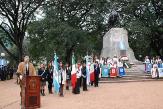Zottos en los festejos por el 65º aniversario de la República de Italia