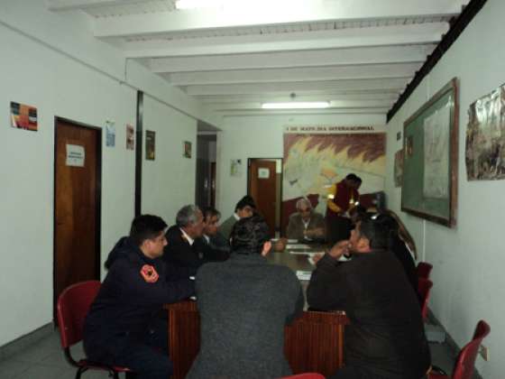 Defensa Civil planifica acciones con Bomberos Voluntarios