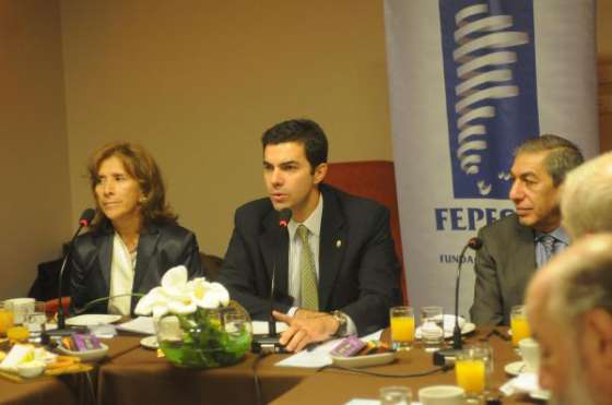 El Gobernador expresó que debe trabajarse sobre un rediseño geopolítico de Argentina