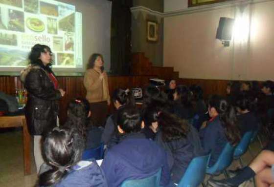 Continúan las charlas sobre temas ambientales a estudiantes de colegios secundarios