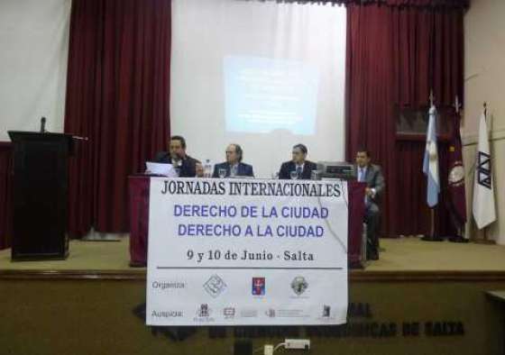 Funcionarios de la AMT expusieron sobre la regulación del transporte en el área metropolitana