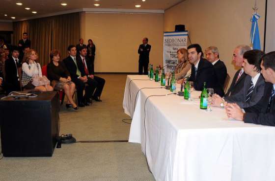 Urtubey encabezó el cierre del Tercer Simposio sobre Precursores Químicos