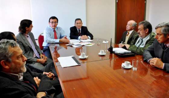 Se avanza en la implementación de la equiparación salarial  en Salud Pública