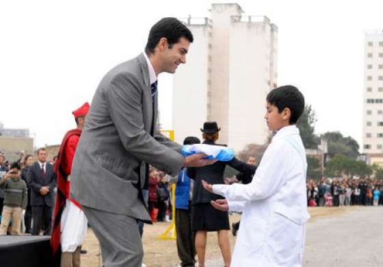 Más de mil alumnos de 4º grado prometieron lealtad a la bandera