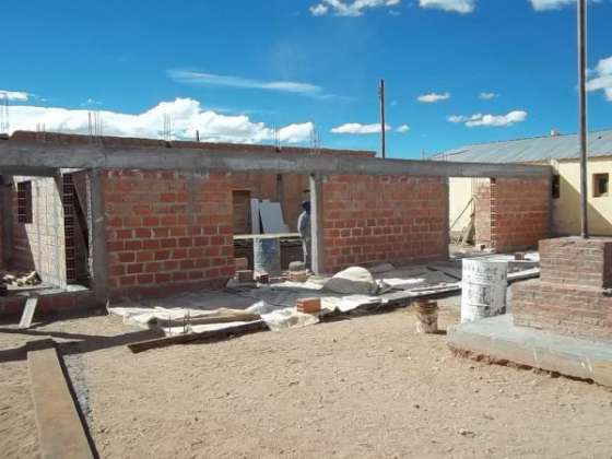 Se construye un nuevo edificio para una escuela de Olacapato