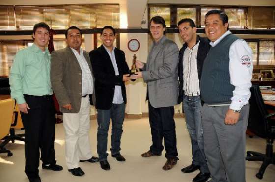 El ministro Kosiner recibió los ganadores del Martín Fierro Federal