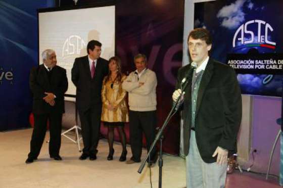 Kosiner participó en la inauguración de la transmisión provincial de canal 9