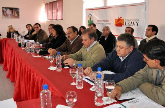 Reunión de trabajo de funcionarios provinciales y autoridades comunales de Tartagal