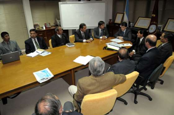 El ministro Kosiner presentó el plan de Seguridad Vial en vacaciones