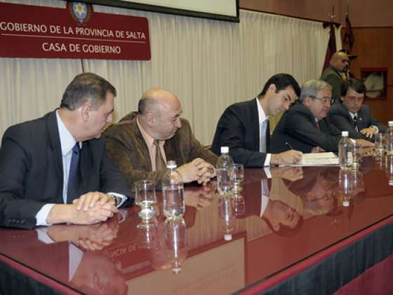 Urtubey puso en marcha para toda la provincia el Plan Anafe en Casa