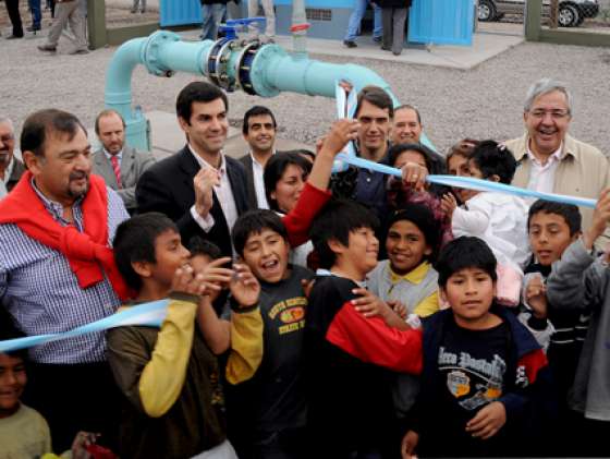 El Gobernador inauguró obras en barrio La Paz
