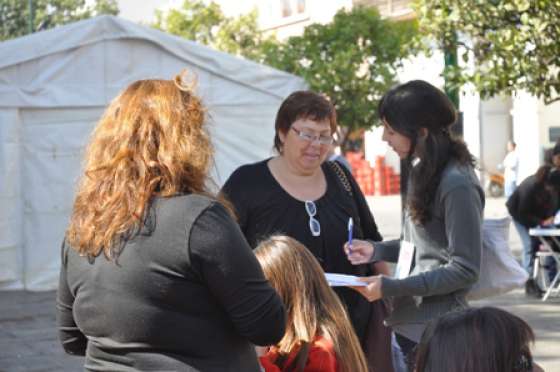 Se realizan encuestas de perfil turístico en la vía pública