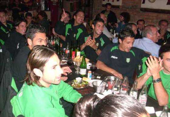 El plantel de Banfield se despidió de Salta