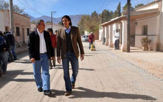 En Animaná, San Carlos y Cafayate se supervisaron obras que ejecuta la Provincia