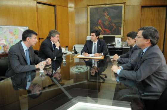 Urtubey recibió al cónsul general de Francia para la Argentina y Uruguay