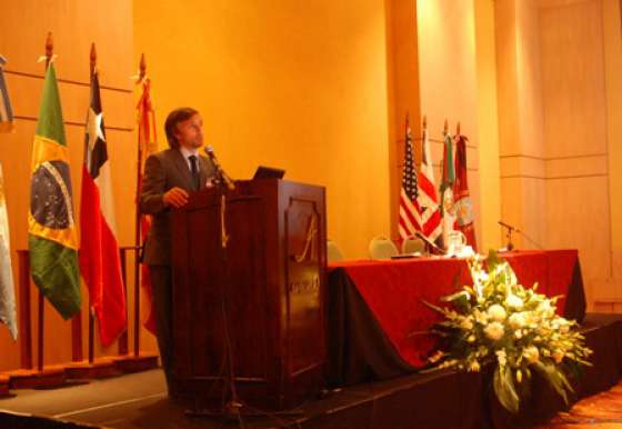 López Sastre disertó sobre “Ambiente y desarrollo. Una visión convergente”.