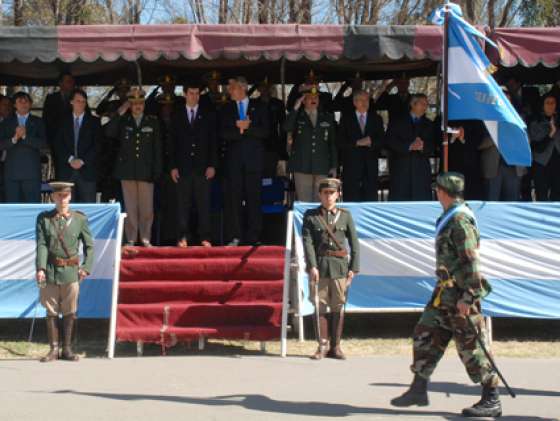 El gobernador Urtubey participó en el acto por el 73º aniversario de Gendarmería Nacional