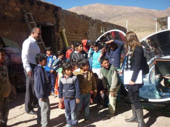 El  Gobierno inició la entrega de 28 equipos solares en escuelas del interior provincial