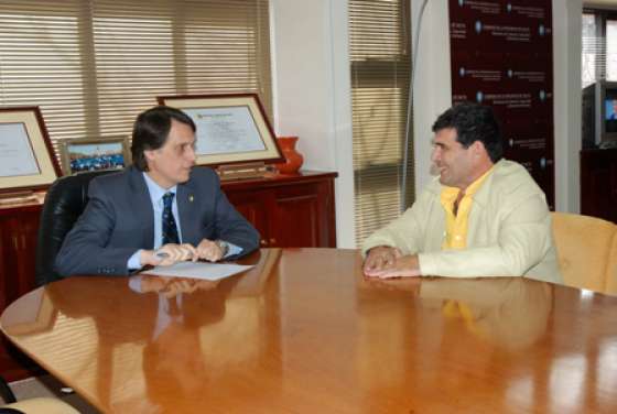 Kosiner inició la ronda de reuniones para la eventual reforma política