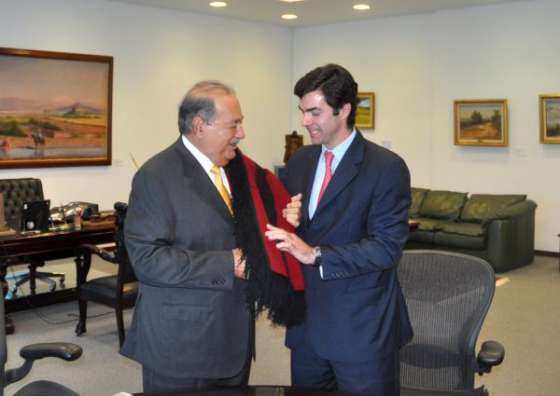 Urtubey invitó al exitoso empresario mexicano Slim a invertir en Salta