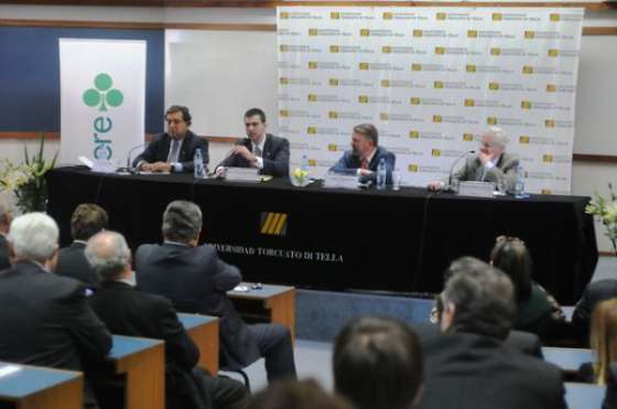 Urtubey disertó en la Universidad Di Tella sobre Experiencias de Gobierno Local y Desafíos para la Democracia