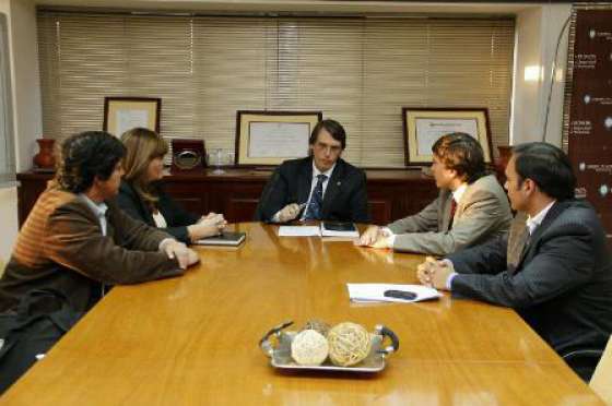 Con el Frente Plural continuó la ronda de consultas políticas