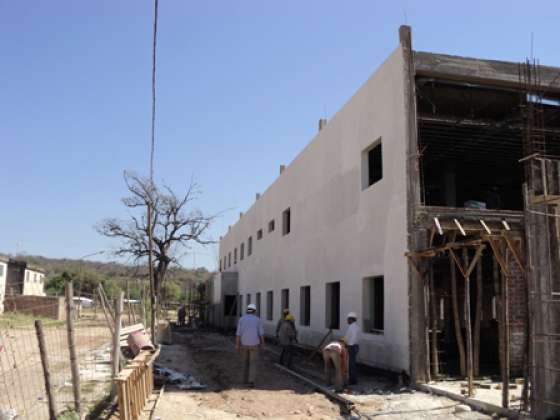 Avanza la construcción del nuevo edificio para el Hospital San Roque en Embarcación
