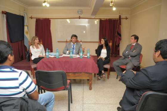 Agentes policiales se capacitaron en procedimientos antidrogas