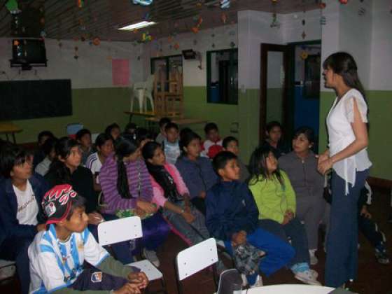 Continúan las actividades de prevención en escuelas y barrios de capital