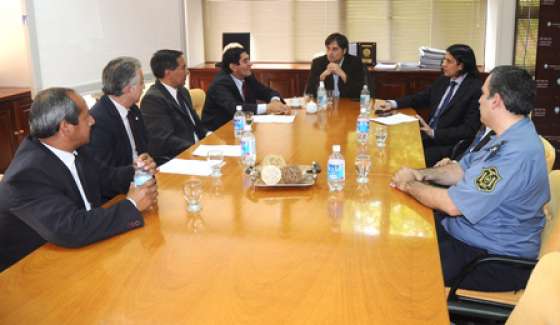 El Gobierno de la Provincia acordó con la Administración Centralizada y Seguridad el aumento salarial del 22 %