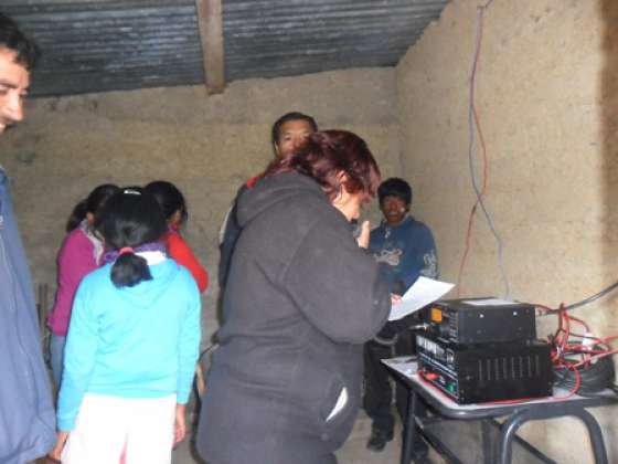 Defensa Civil instala estaciones de radio en distintos parajes de la provincia