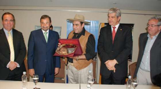 Declararon ciudadano ilustre al Chaqueño Palavecino