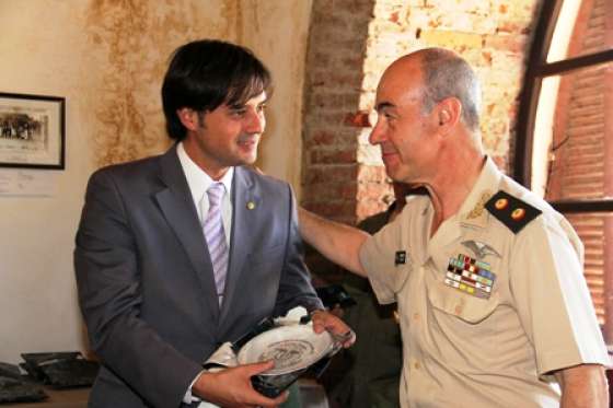 El Ministerio de Gobierno fue distinguido por la participación en el Ejercicio de Integracion 2011