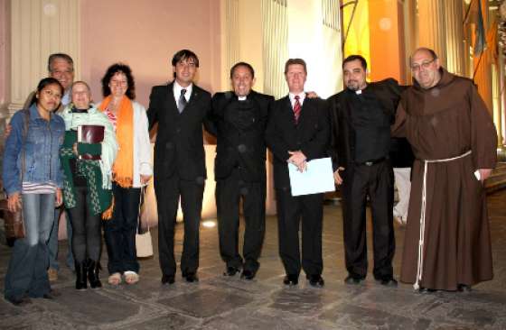 El ministro Troyano participó del encuentro ecuménico por la paz